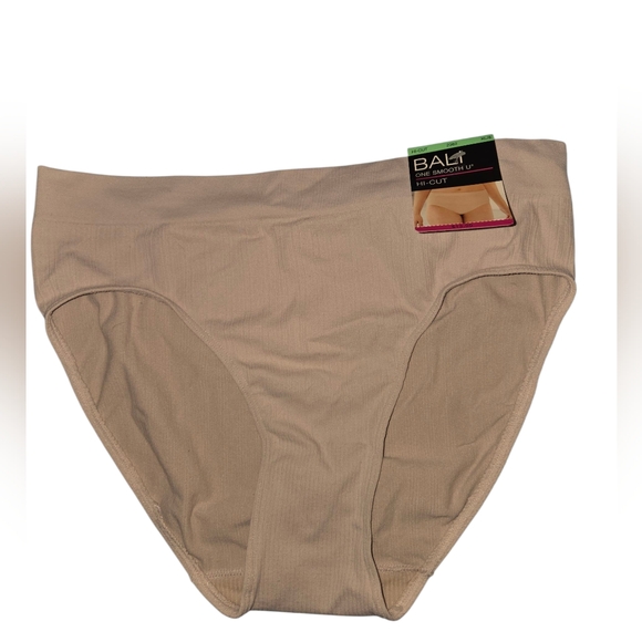 Bali HI Cut One Smooth You Luxurious Nylon Panties - Cream Size 8 /XL - Picture 1 of 3